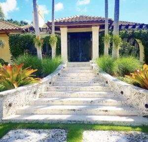 A picture of a stone pathway for a home yard